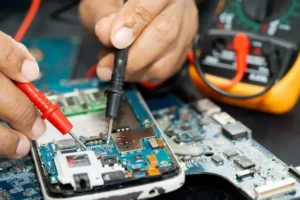 remplacer écran téléphone fissuré